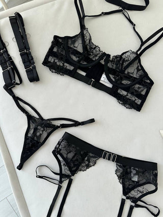 Liza Jartiyer Set